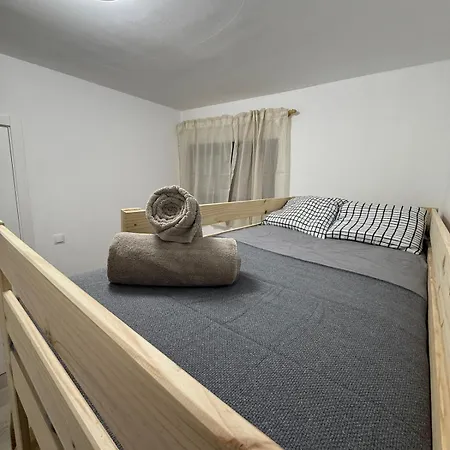 Daire Calle Del Torcal, Card *